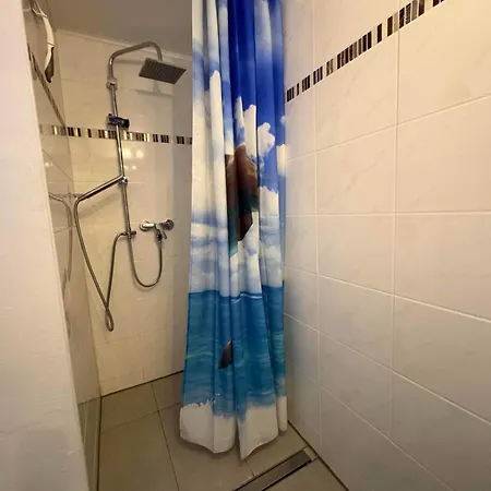 Apartament In 2 Erw Und 2 *